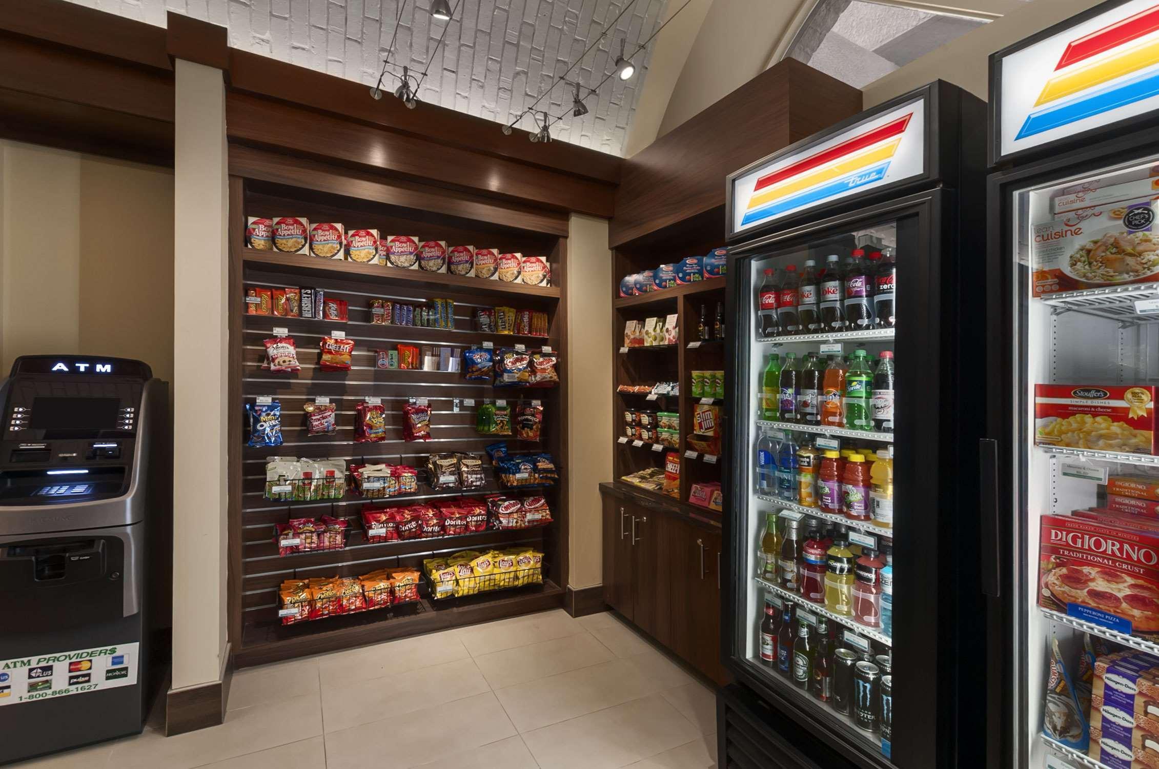 Embassy Suites By Hilton Dallas Market Center Facilidades foto
